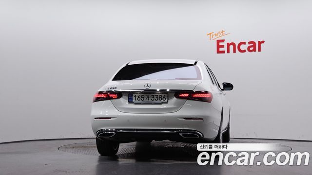 Mercedes-Benz E-Class (W213) E250 Exclusive 2023 — фото 4