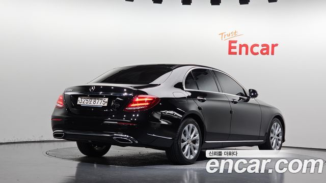 Mercedes-Benz E-Class (W213) E220d Exclusive 2017 — фото 2