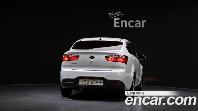 Kia Pride 1.4 MPI Sedan Deluxe 2014 — фото 4