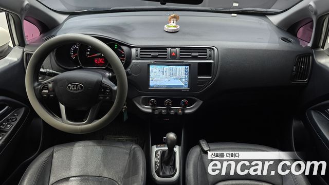 Kia Pride 1.4 MPI Sedan Deluxe 2014 — фото 7
