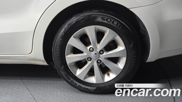 Kia Pride 1.4 MPI Sedan Deluxe 2014 — фото 21