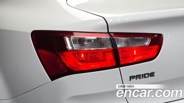 Kia Pride 1.4 MPI Sedan Deluxe 2014 — фото 23