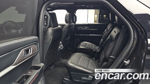 Ford Explorer (VI) 2.3 ST-Line 4WD 2025 — фото 11