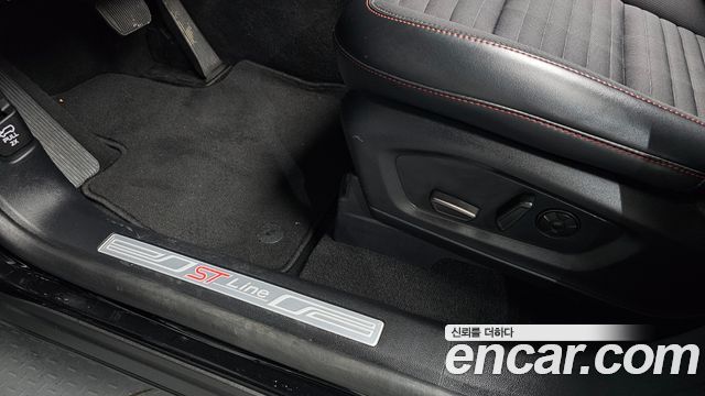 Ford Explorer (VI) 2.3 ST-Line 4WD 2025 — фото 35