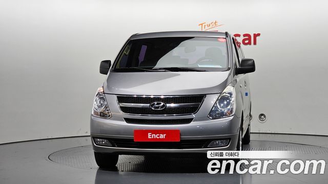 Hyundai Grand Starex 11-Seater Wagon HVX VIP PACK 2012 — фото 3