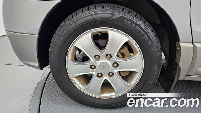 Hyundai Grand Starex 11-Seater Wagon HVX VIP PACK 2012 — фото 5