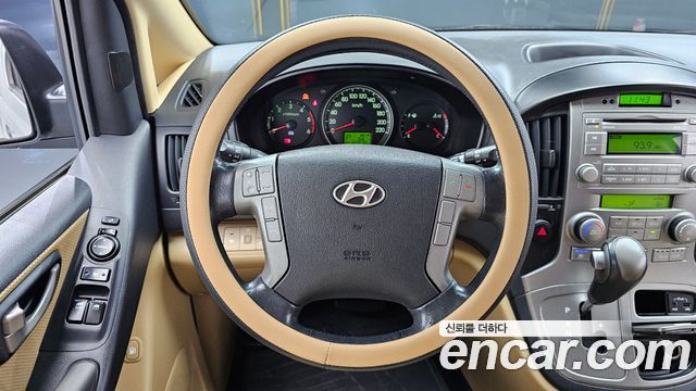 Hyundai Grand Starex 11-Seater Wagon HVX VIP PACK 2012 — фото 13