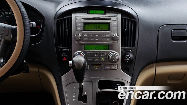 Hyundai Grand Starex 11-Seater Wagon HVX VIP PACK 2012 — фото 14