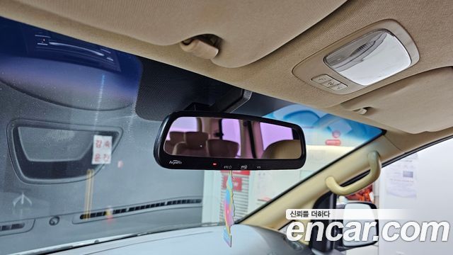 Hyundai Grand Starex 11-Seater Wagon HVX VIP PACK 2012 — фото 16