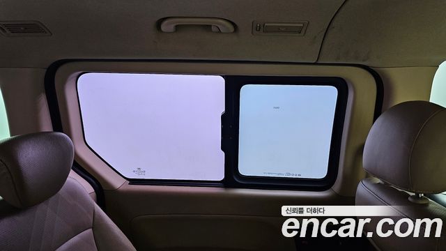 Hyundai Grand Starex 11-Seater Wagon HVX VIP PACK 2012 — фото 18