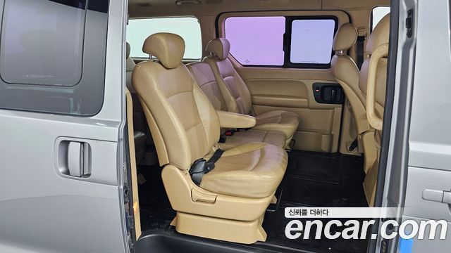 Hyundai Grand Starex 11-Seater Wagon HVX VIP PACK 2012 — фото 26