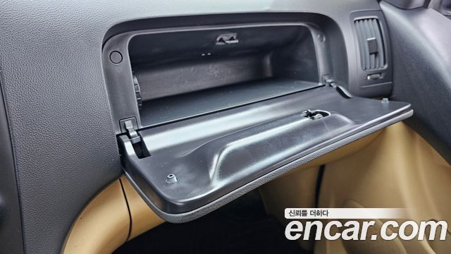 Hyundai Grand Starex 11-Seater Wagon HVX VIP PACK 2012 — фото 29