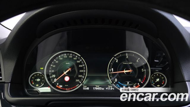 BMW 5 Series (F10) 520d 2015 — фото 8