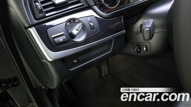 BMW 5 Series (F10) 520d 2015 — фото 20