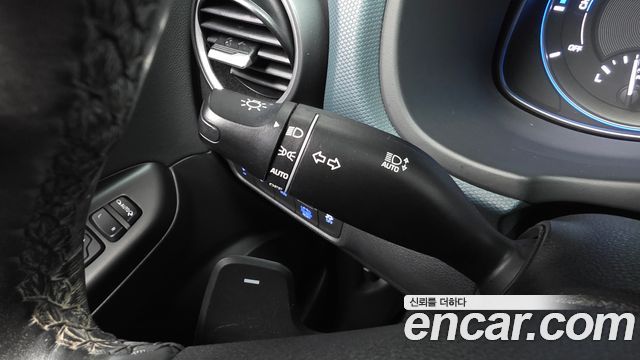 Hyundai Kona Hybrid Premium Special 2020 — фото 30