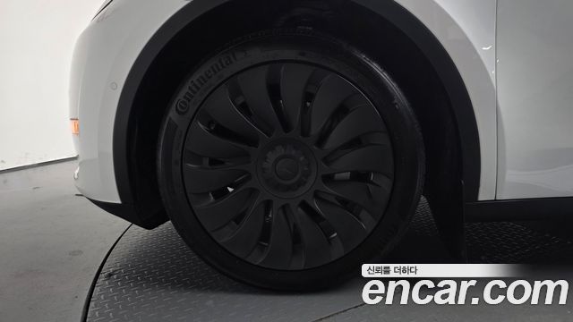 Tesla Model Y Long Range AWD 2022 — фото 5