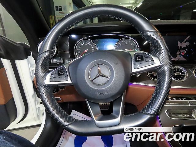 Mercedes-Benz E-Class (W213) E220d Cabriolet 2018 — фото 15