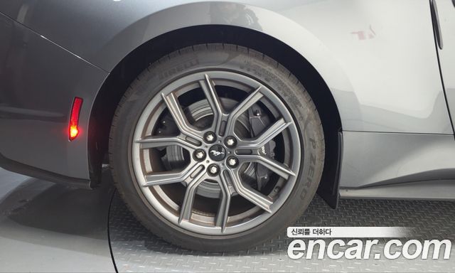 Ford Mustang (VII) 2.3 Ecoboost Premium Convertible 2024 — фото 5