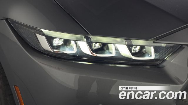 Ford Mustang (VII) 2.3 Ecoboost Premium Convertible 2024 — фото 22