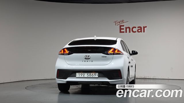Hyundai Ioniq Hybrid 1.6 HEV Q 2020 — фото 4