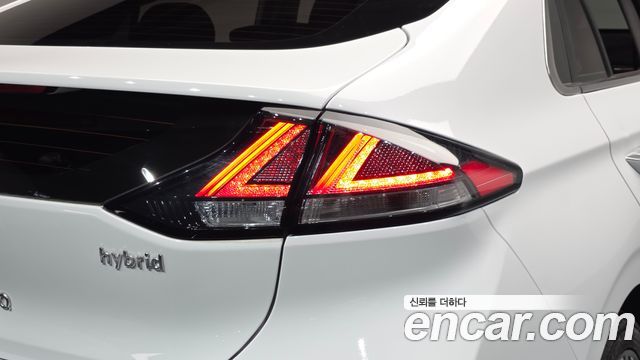 Hyundai Ioniq Hybrid 1.6 HEV Q 2020 — фото 23