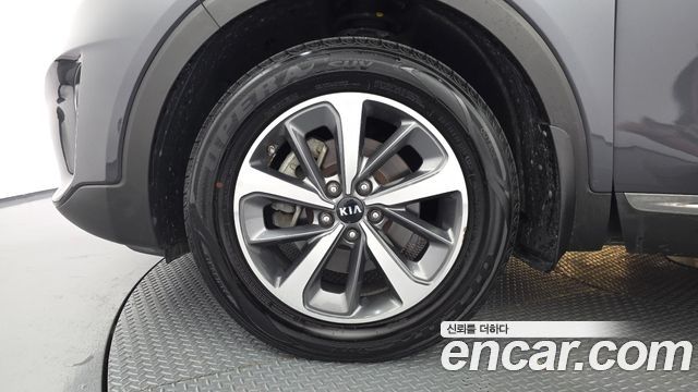Kia Sorento Diesel 2.0 2WD Luxury 2020 — фото 5