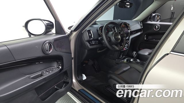 MINI Cooper D Countryman ALL4 Classic Plus 2nd 2022 — фото 10