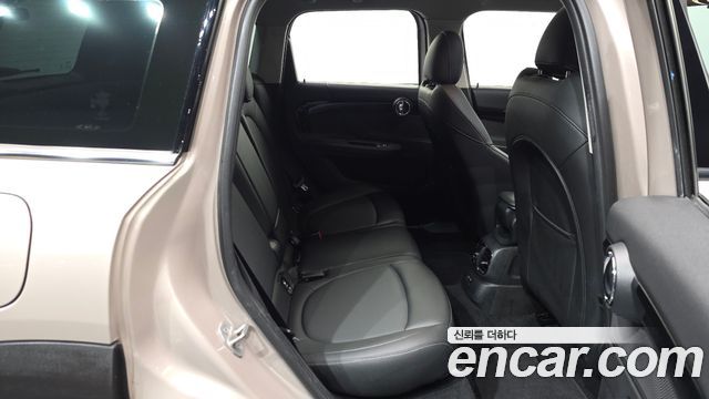 MINI Cooper D Countryman ALL4 Classic Plus 2nd 2022 — фото 11