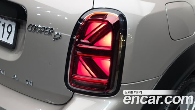 MINI Cooper D Countryman ALL4 Classic Plus 2nd 2022 — фото 23