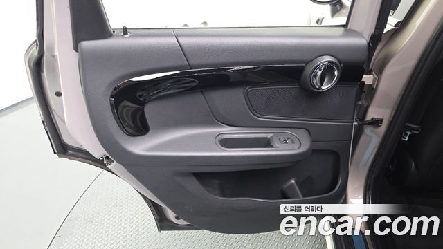 MINI Cooper D Countryman ALL4 Classic Plus 2nd 2022 — фото 25