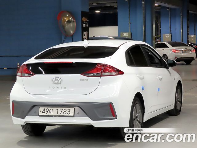 Hyundai Ioniq Hybrid 1.6 HEV I 2020 — фото 4
