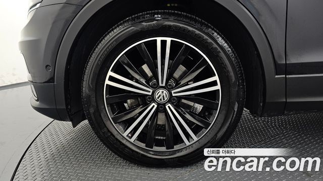 Volkswagen Tiguan (II) 2.0 TDI Prestige 2020 — фото 5