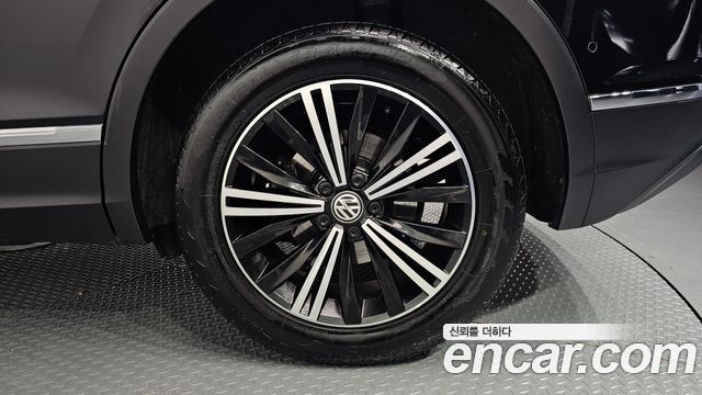 Volkswagen Tiguan (II) 2.0 TDI Prestige 2020 — фото 21