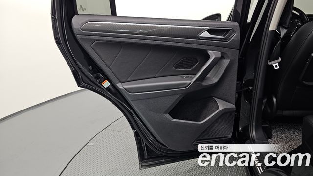 Volkswagen Tiguan (II) 2.0 TDI Prestige 2020 — фото 25