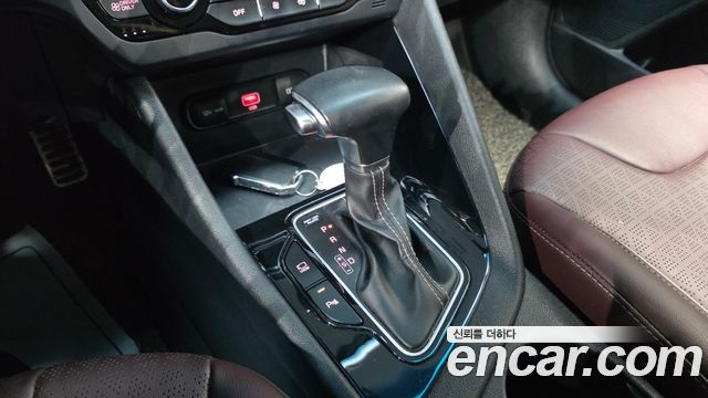 Kia Niro 1.6 HEV Noblesse Special 2020 — фото 9