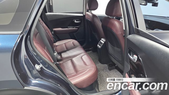 Kia Niro 1.6 HEV Noblesse Special 2020 — фото 11