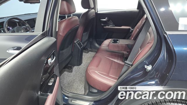 Kia Niro 1.6 HEV Noblesse Special 2020 — фото 12