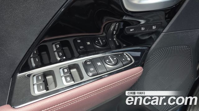 Kia Niro 1.6 HEV Noblesse Special 2020 — фото 29