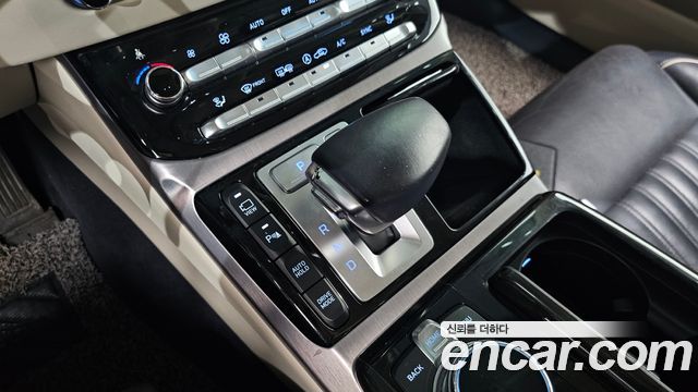 Genesis EQ900 5.0 GDI AWD Prestige 2016 — фото 9