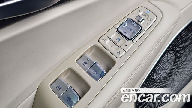 Genesis EQ900 5.0 GDI AWD Prestige 2016 — фото 13