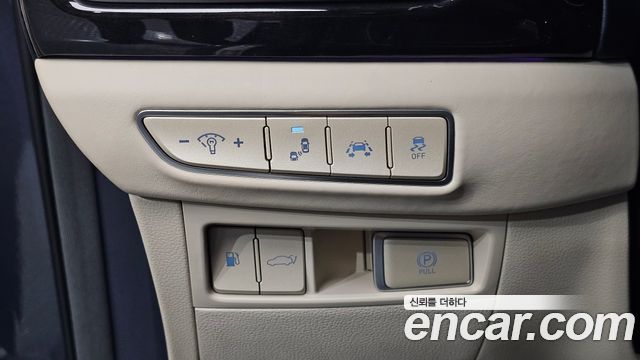 Genesis EQ900 5.0 GDI AWD Prestige 2016 — фото 14