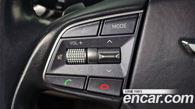 Genesis EQ900 5.0 GDI AWD Prestige 2016 — фото 18