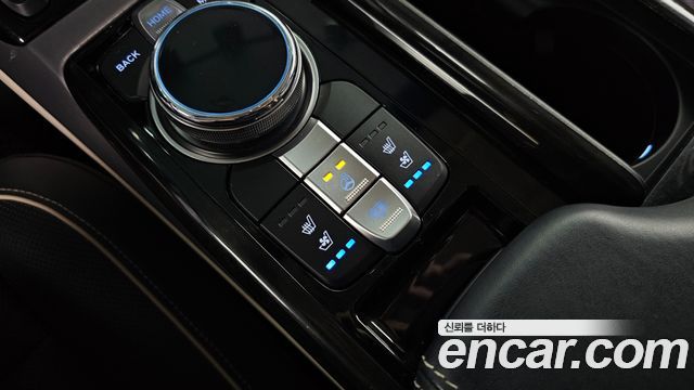 Genesis EQ900 5.0 GDI AWD Prestige 2016 — фото 31