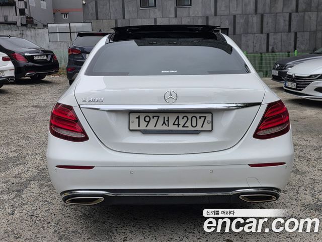 Mercedes-Benz E-Class (W213) E300 Avantgarde 2017 — фото 6