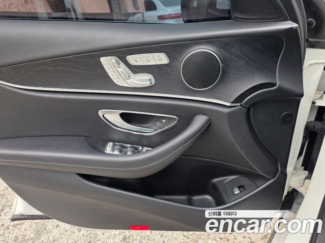 Mercedes-Benz E-Class (W213) E300 Avantgarde 2017 — фото 10