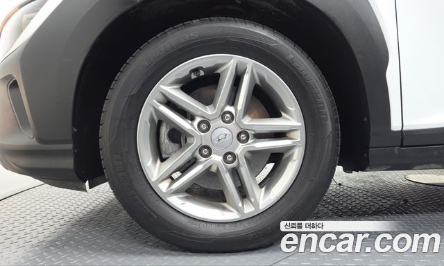 Hyundai Kona Gasoline 1.6 Turbo 2WD Smart 2023 — фото 5