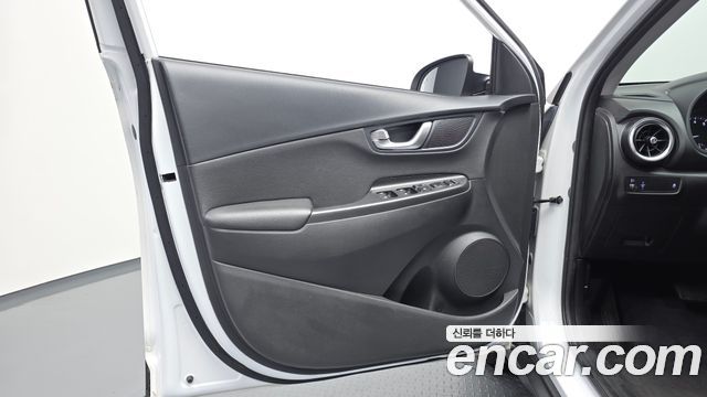Hyundai Kona Gasoline 1.6 Turbo 2WD Smart 2023 — фото 24