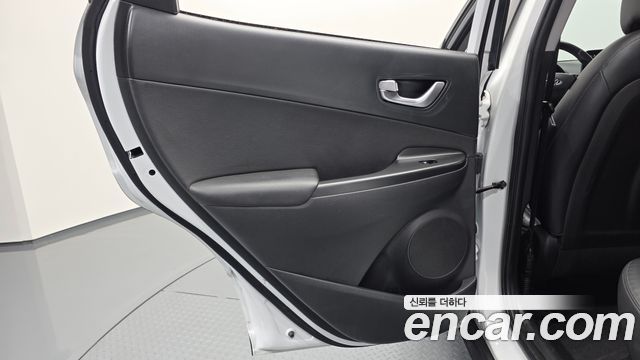 Hyundai Kona Gasoline 1.6 Turbo 2WD Smart 2023 — фото 25