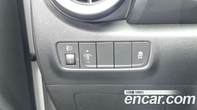 Hyundai Kona Gasoline 1.6 Turbo 2WD Smart 2023 — фото 27