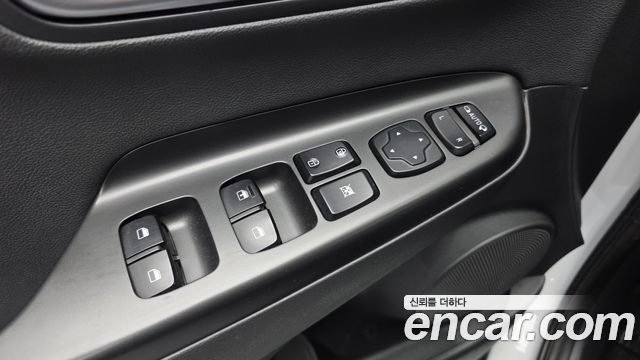 Hyundai Kona Gasoline 1.6 Turbo 2WD Smart 2023 — фото 28